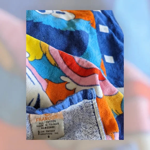 90's Vintage Sesame Street Beach Towel - Picture 3 of 5
